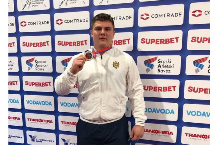 Sportivul Alexandru Mazur a devenit campion balcanic U20 la aruncarea greutății