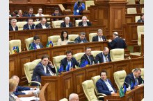 Парламент принял законопроект о внесении изменений и дополнений в Трудовой кодекс'