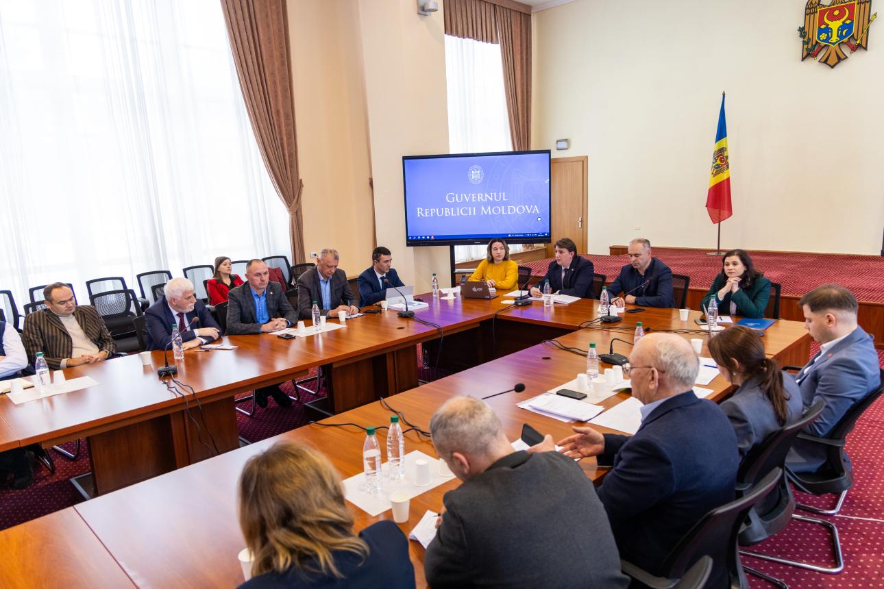 Discuții cu reprezentanții partidelor extraparlamentare cu privire la reforma administrației publice locale