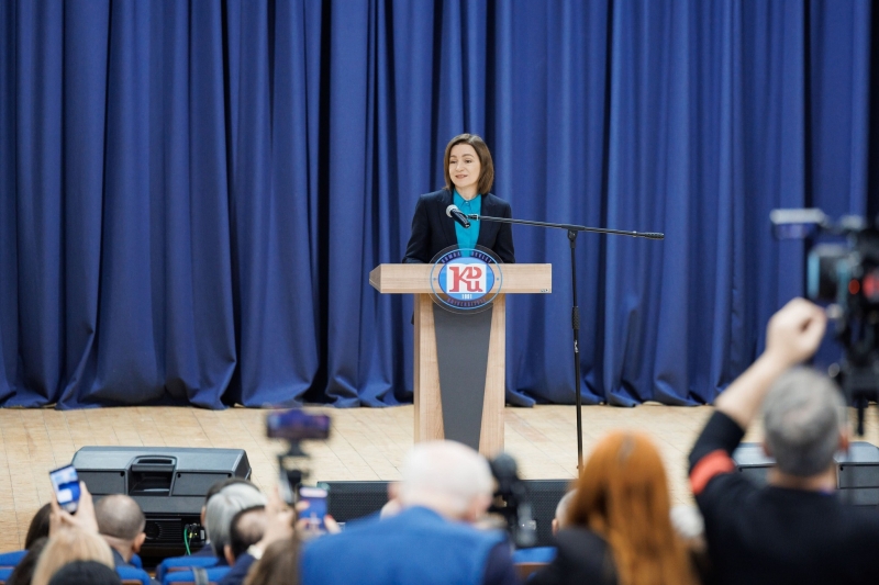 Președinta Maia Sandu, la Universitatea din Comrat: Una din prioritățile universității - și ale întregii autonomii - trebuie să fie păstrarea limbii și culturii găgăuze