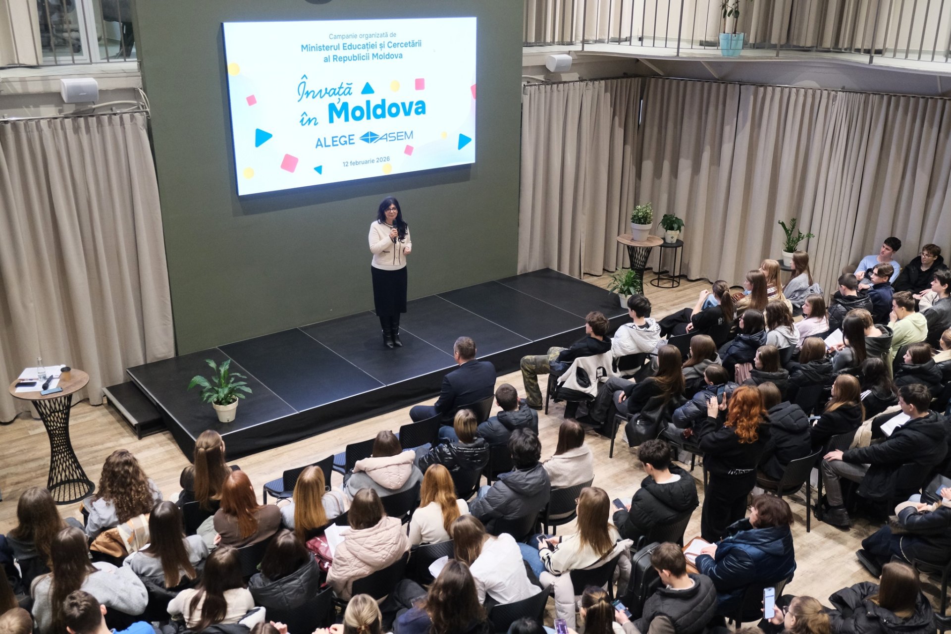 Campania Învață în Moldova: 12 mii de absolvenți de liceu vor descoperi oportunitățile oferite de universitățile din țară