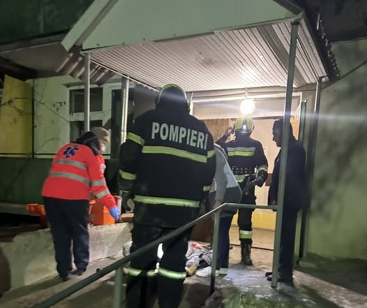 O țigară aprinsă i-a fost fatală: o femeie a murit într-un incendiu în capitală