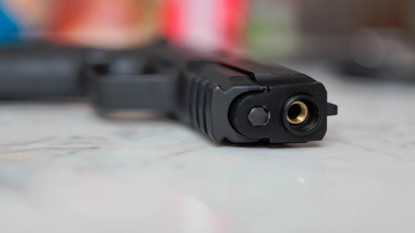 Militar în termen, găsit decedat la post după ce s-a rănit cu arma din dotare. A fost deschisă o anchetă