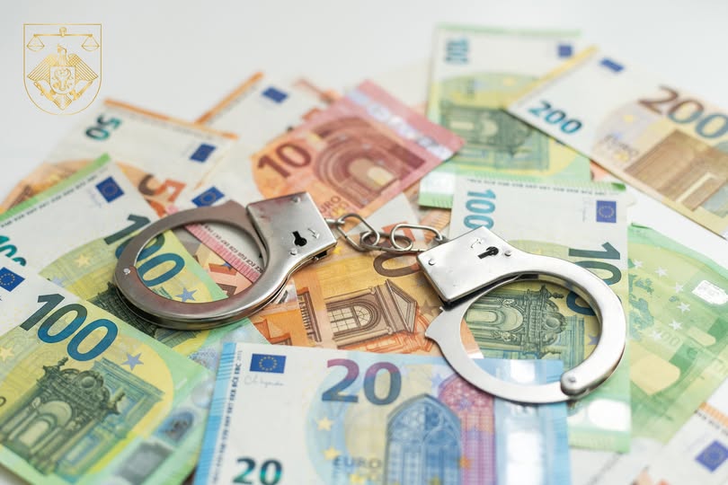 Un bărbat din capitală va sta nouă ani la închisoare pentru escrocherie de peste 1,25 milioane de lei