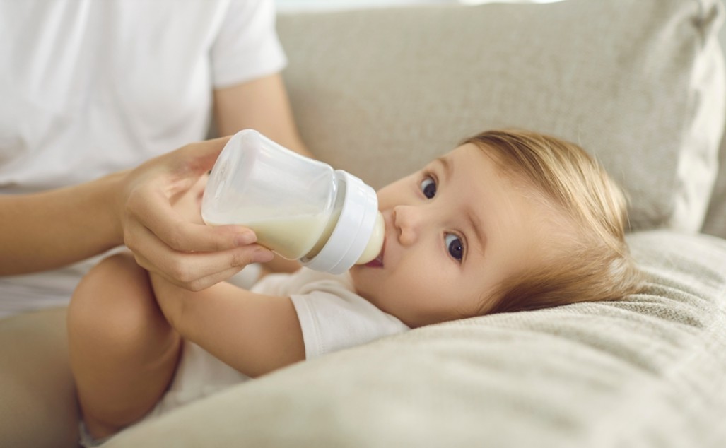 Alertă ANSA: Loturi de lapte praf pentru sugari retrase de pe piață, după depistarea bacteriei Bacillus cereus