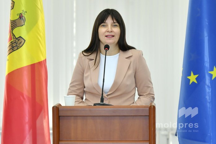 VIDEO // Tax deductions of up to 20,000 lei for children’s education, professional training; Moldovan finance minister explains how people can benefit
