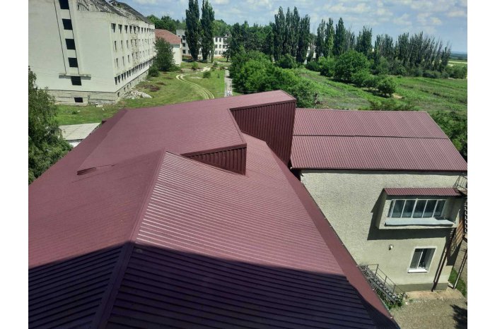 Acoperișul Spitalului raional Dondușeni a fost renovat