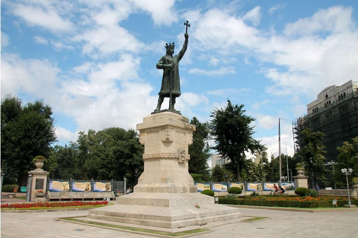 Local authorities of Moldova to be able to take decisions on creation, construction of public forum monuments  