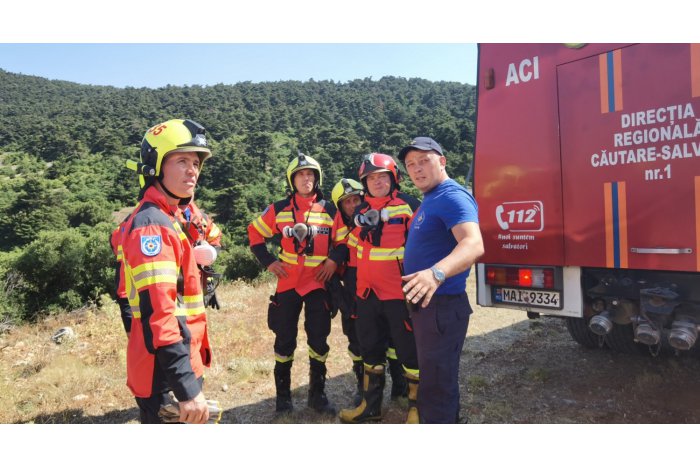 Moldova's team of firemen detached to Greece intervenes to extinguish vegetation fire in mountain settlement 