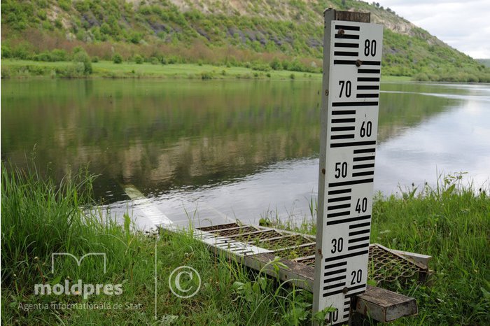 AVERTIZARE HIDROLOGICĂ // În Nistru, Prut și râurile mici se menține Cod galben de scurgere redusă a apei