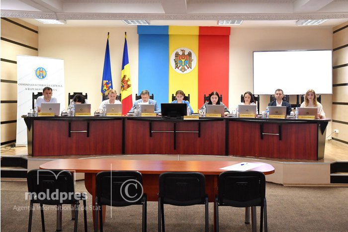 Moldovan central electoral commission authorize carrying out of two opinion polls on voters' political preferences
