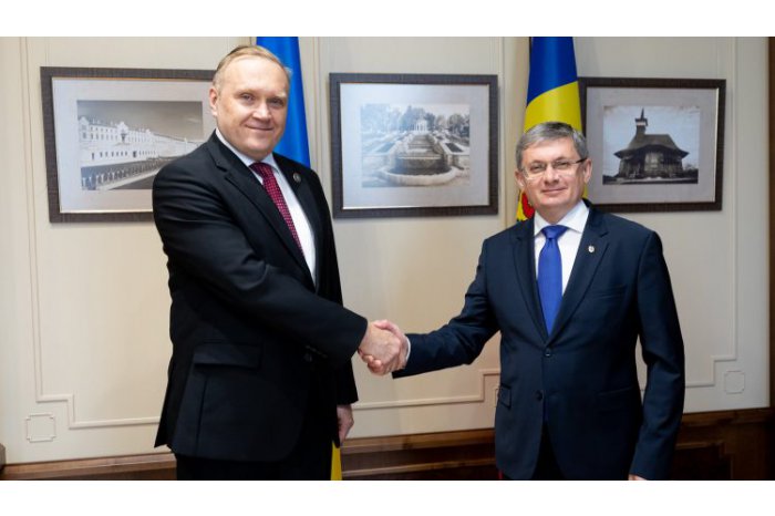 Председатель парламента Игорь Гросу провел прощальную встречу с послом Украины Марко Шевченко