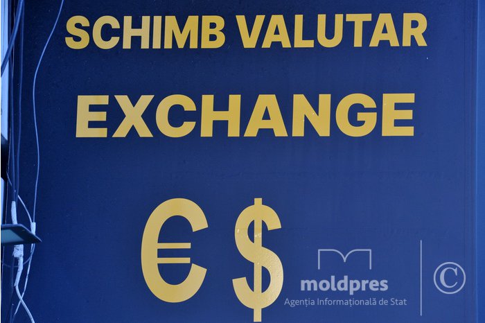Euro, U.S. dollar appreciate against Moldovan leu   