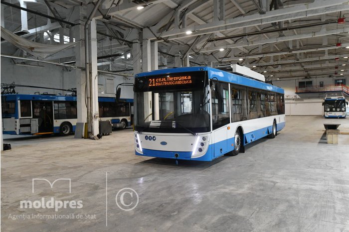 Twenty two trolley buses produced in Moldova to move on streets of Balti 